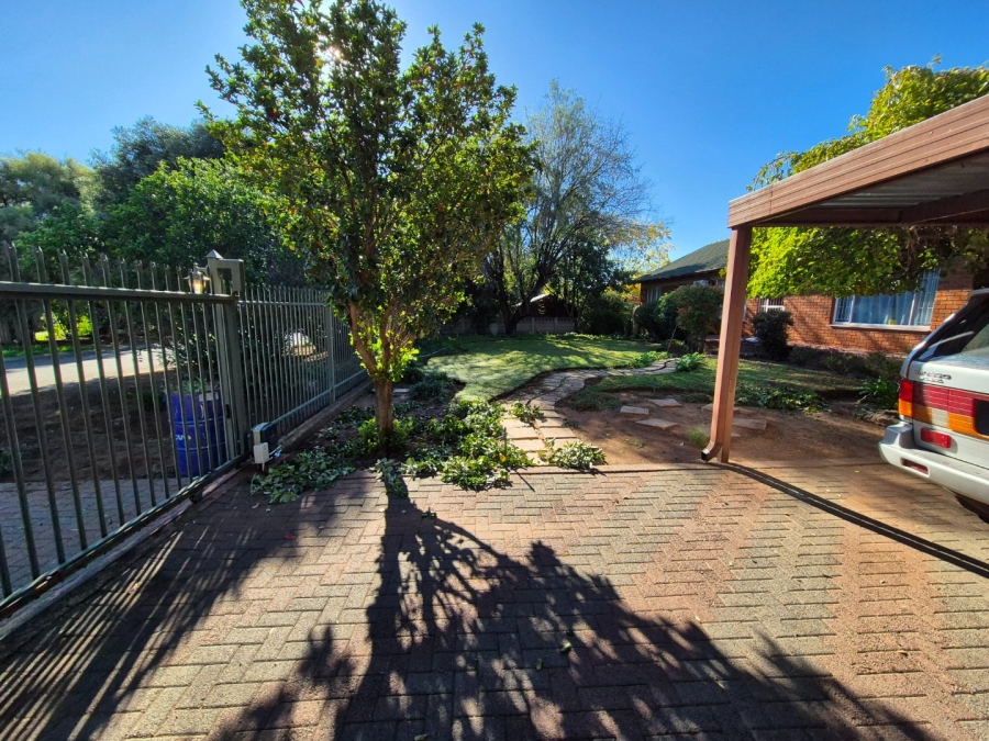 To Let 3 Bedroom Property for Rent in Pellissier Free State